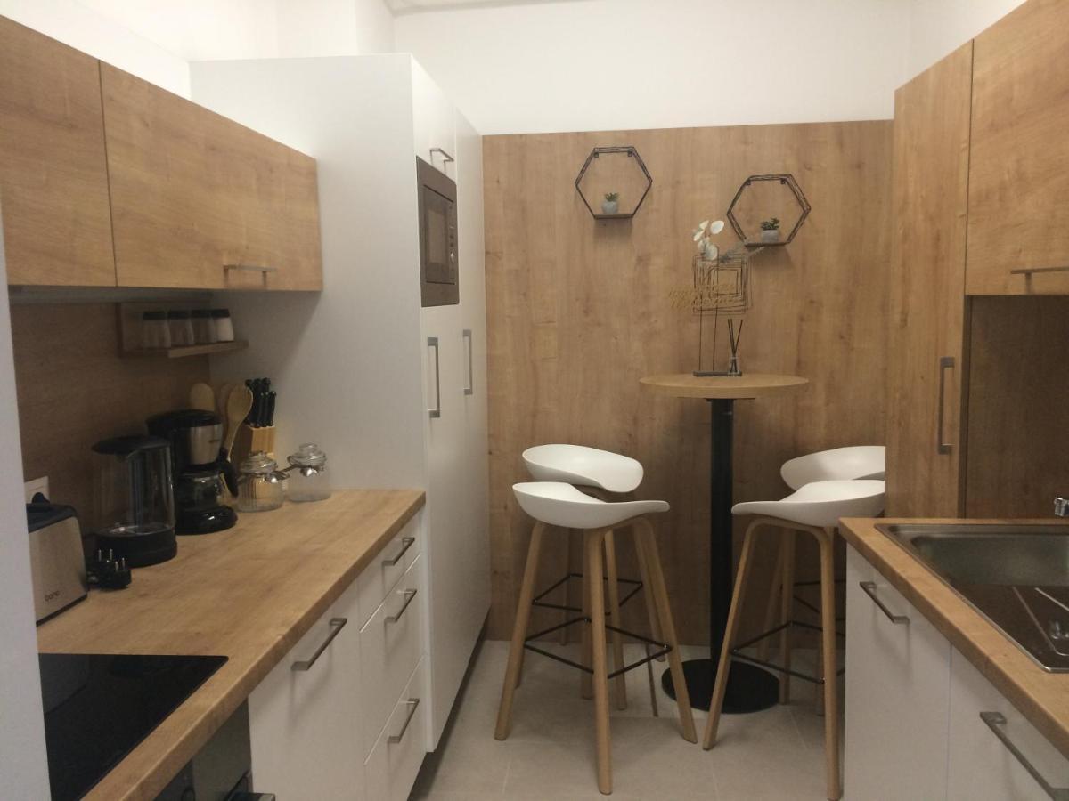 Magnolia Apartman Appartement Sopron Buitenkant foto