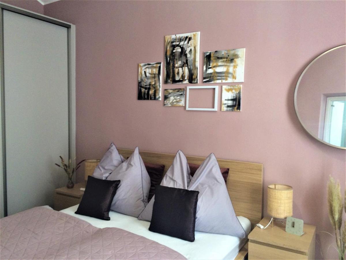 Magnolia Apartman Appartement Sopron Buitenkant foto